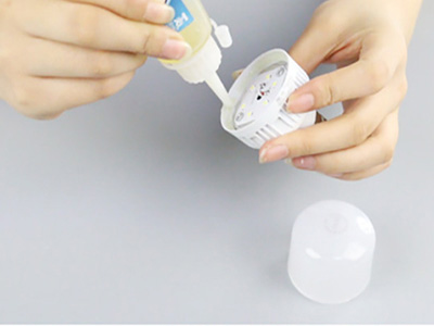 耐高溫PP膠水在節能燈罩中的應用案例