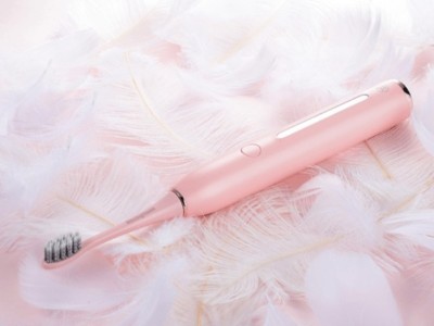 電子產品行業用膠案例，聚力abs粘硅膠電動牙刷按鍵瞬間膠水