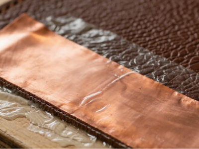 探索皮革粘金屬領(lǐng)域,何種膠水能脫穎而出