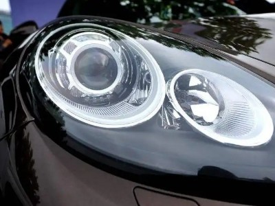 您知道豪車車燈用的是什么密封電子硅膠嗎？東莞聚力替您的愛車護(hù)航