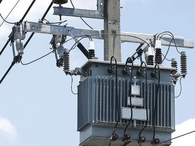 戶外變壓器怎么提升使用壽命？?jī)?nèi)部變壓器灌封膠不可少！