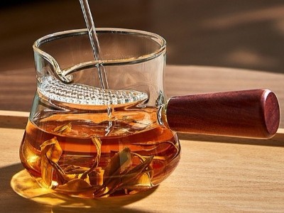 聚力耐高溫膠水，遇高溫不發(fā)軟，助力茶具廠家打造新品